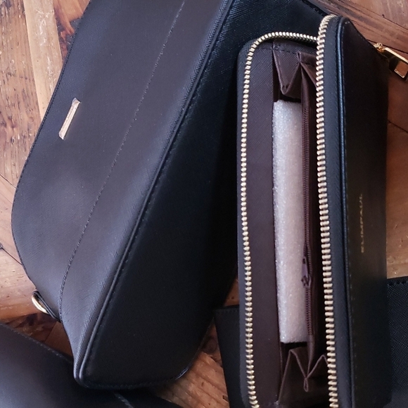 4 pcs Elimpaul All fit in one Traveling Tote , crossbag , wallet and Billfold - Picture 8 of 10